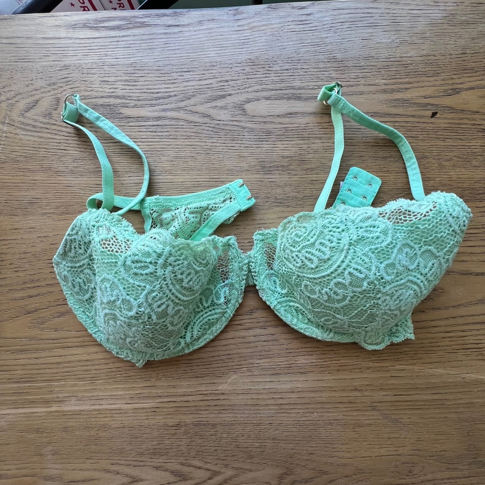 Victoria's Secret Bra 38D Light Green
